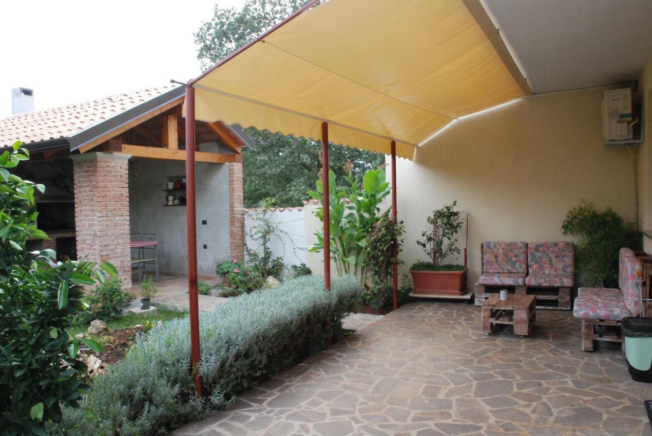Apartmani Radin Rosini Buitenkant foto