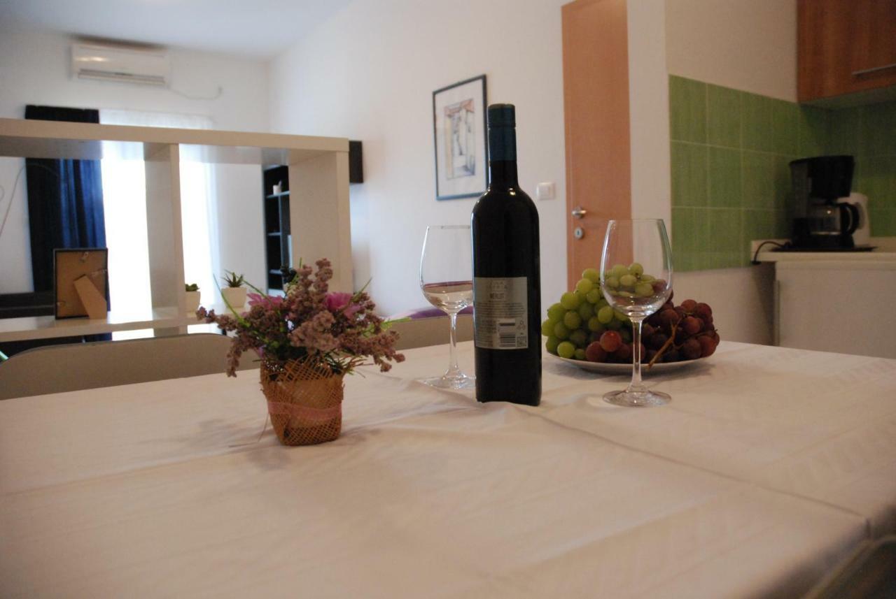 Apartmani Radin Rosini Buitenkant foto