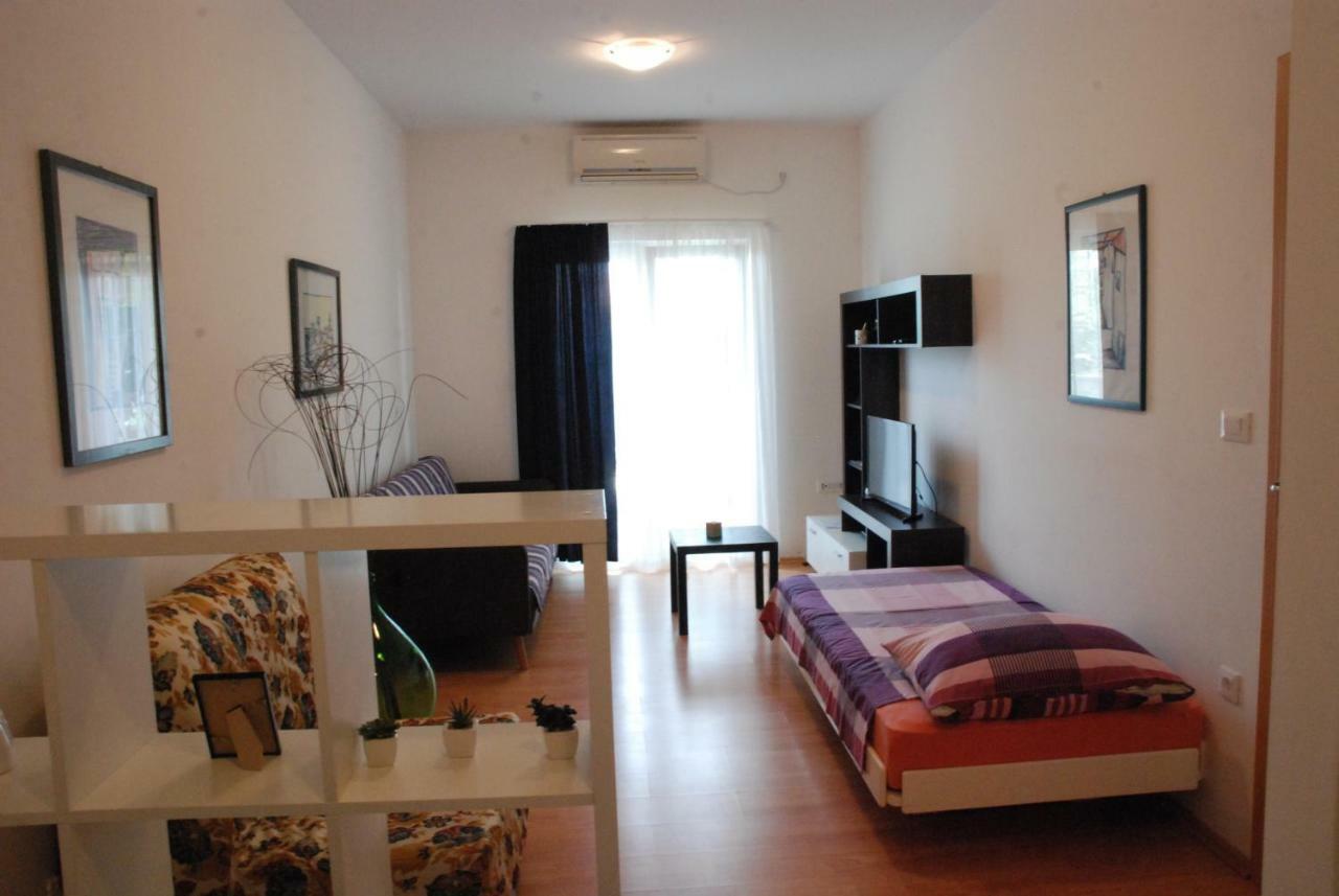 Apartmani Radin Rosini Buitenkant foto