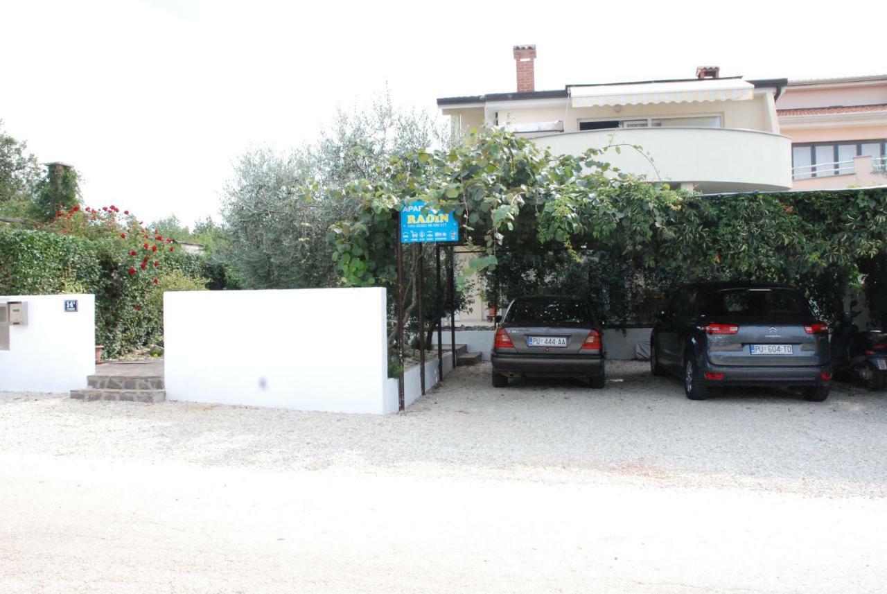Apartmani Radin Rosini Buitenkant foto