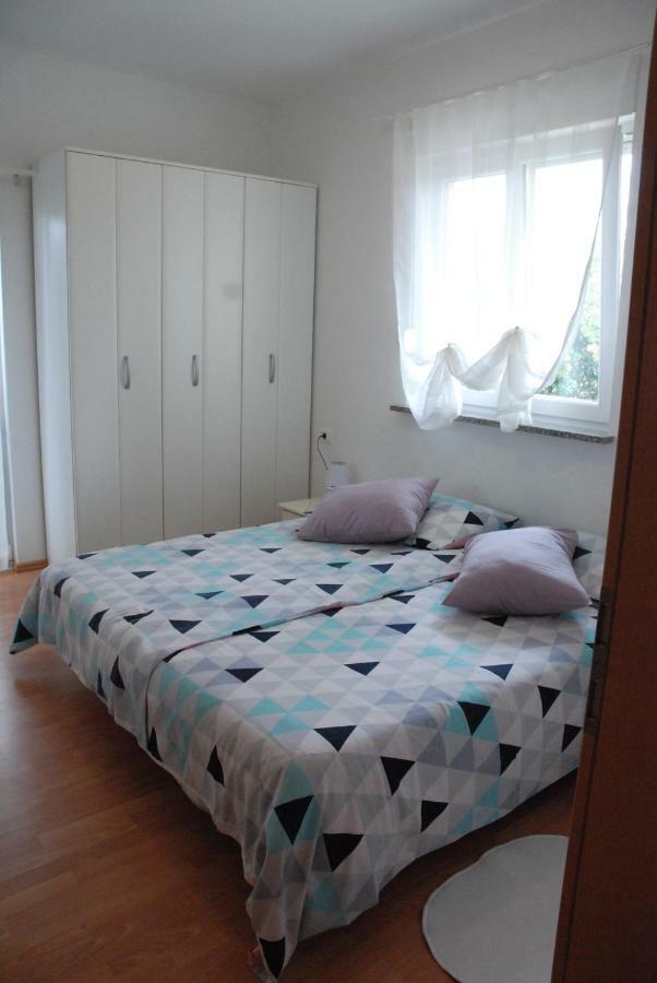 Apartmani Radin Rosini Buitenkant foto